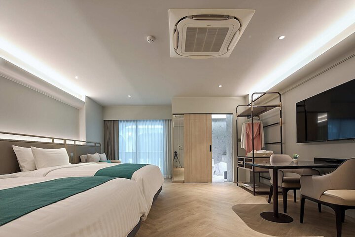 Room 167 of 212