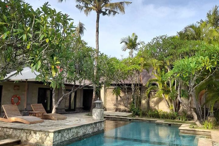 Pools & Facilities