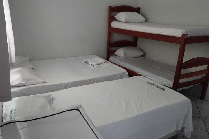 Room 6 of 8