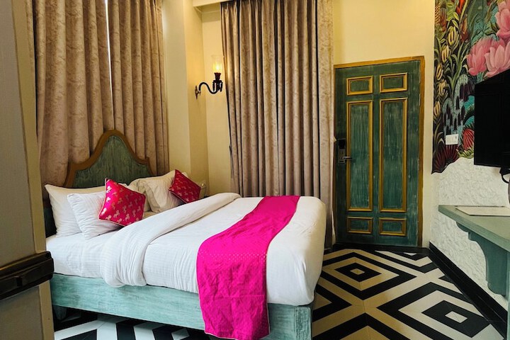 Room 28 of 167