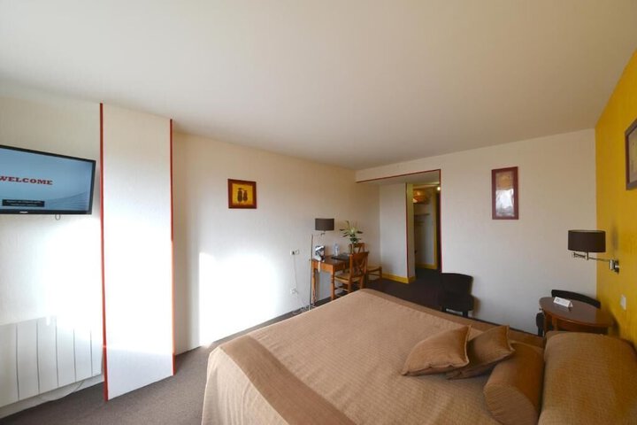 Room 14 of 41