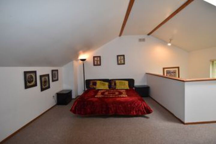 Room 9 of 26