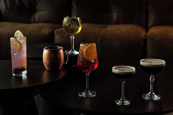 Lounge 40 of 44