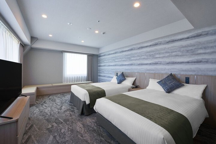 Room 7 of 35