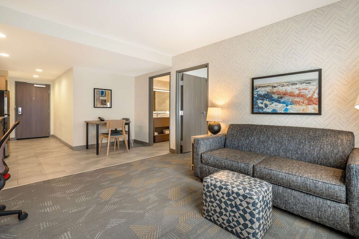 Room 20 of 37