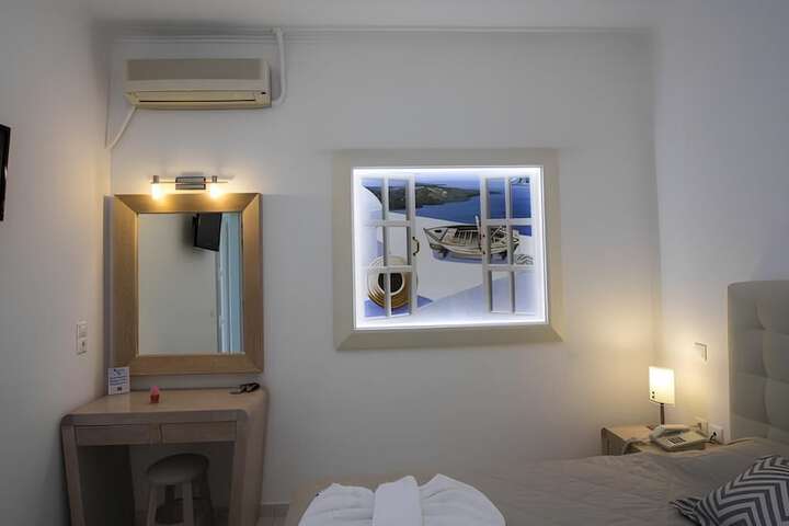 Room 7 of 93