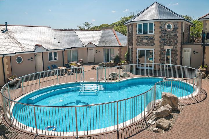 Pool 79 of 116