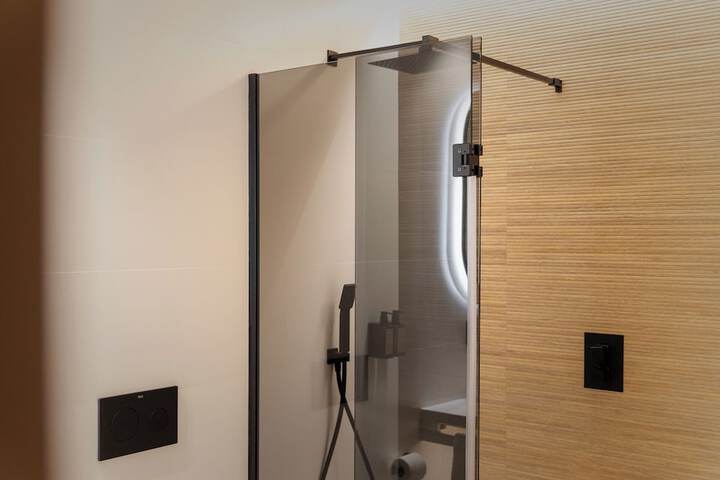 Room 40 of 69