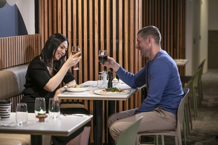 Dining 42 of 101