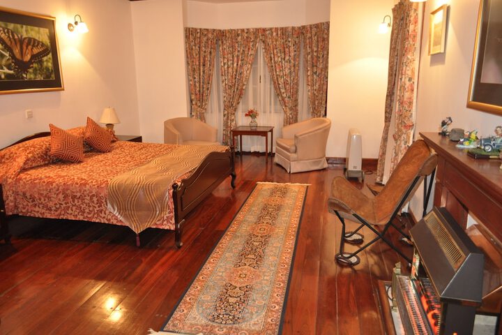 Room 5 of 34