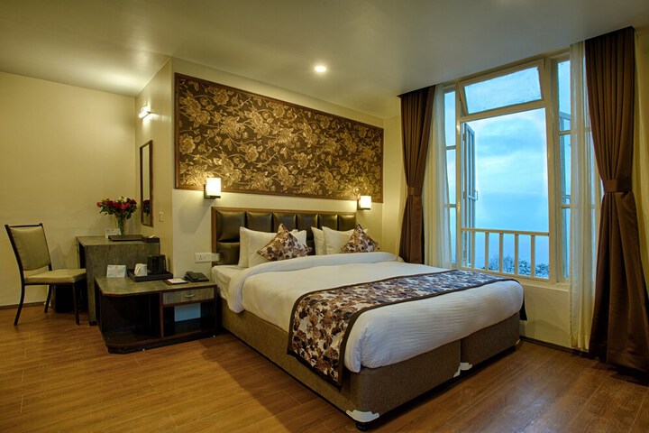 Room 17 of 26