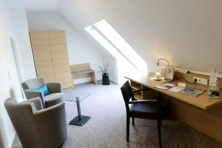 Room 15 of 23