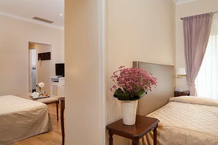 Room 13 of 62