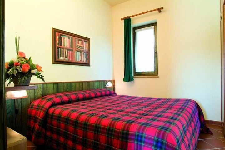 Room 9 of 19