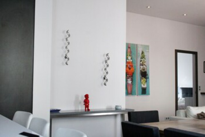 Room 9 of 25