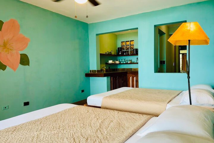 Room 13 of 172