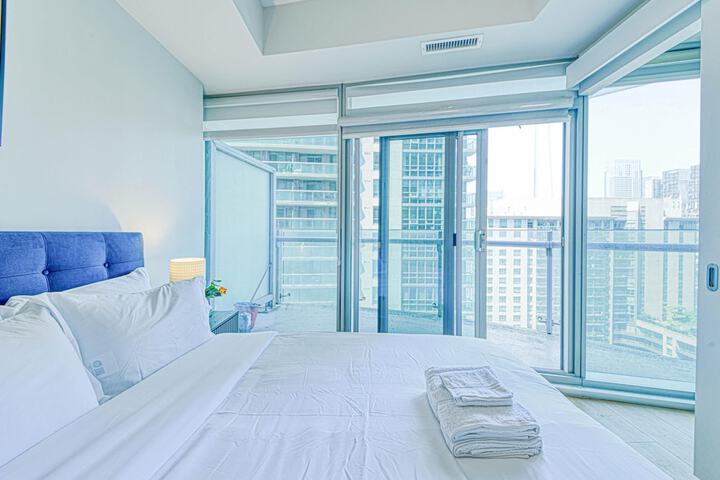 Room 20 of 198