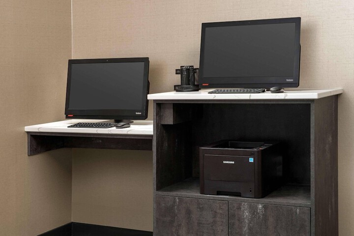 Business Center 54 of 56