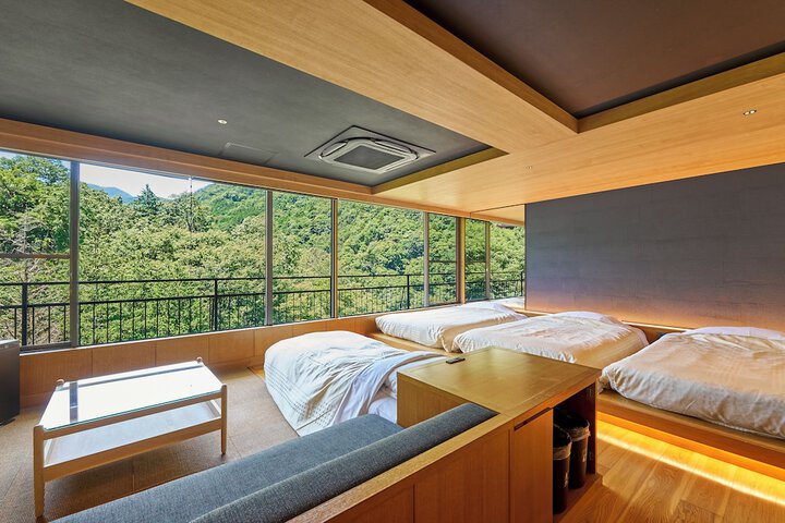 Room 10 of 43