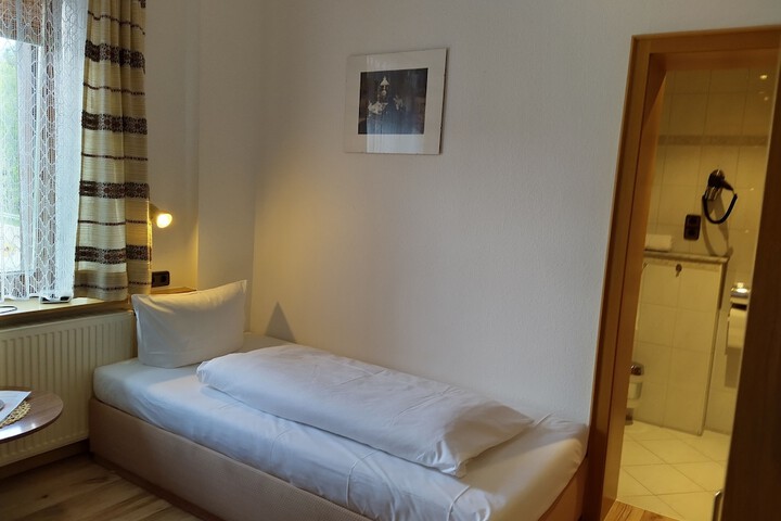 Room 17 of 71
