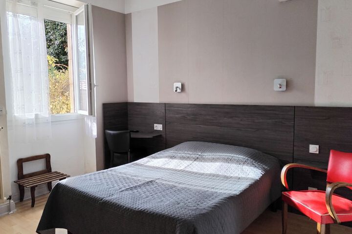 Room 8 of 20