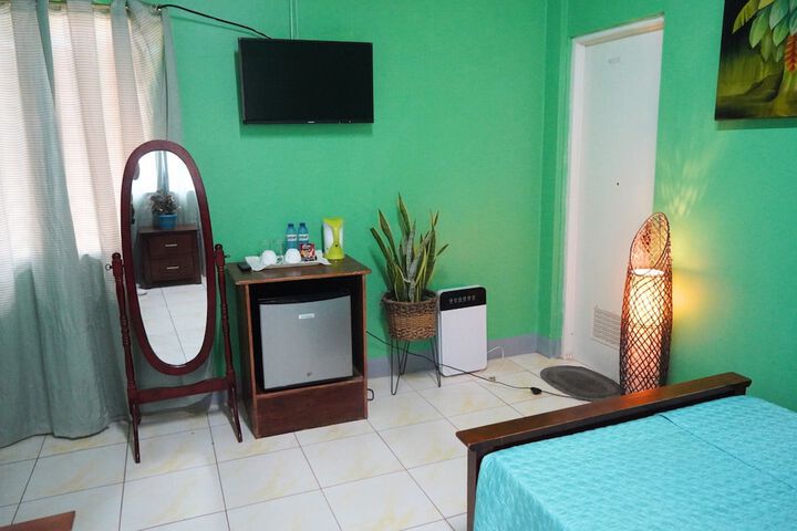 Room 17 of 62
