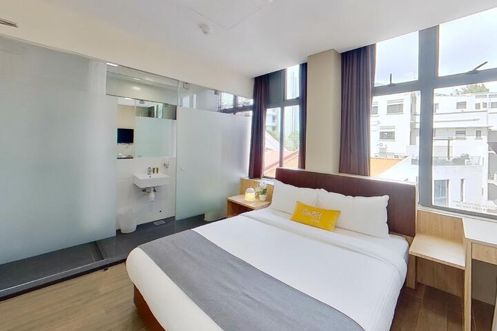 Room 3 of 24