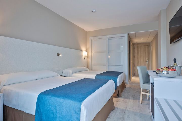 Room 8 of 36