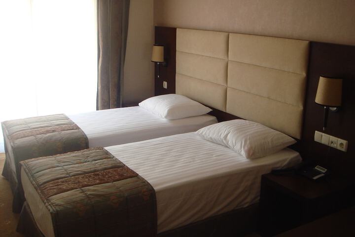 Room 13 of 50