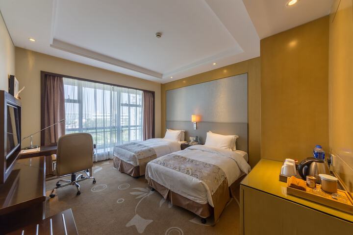 Room 16 of 39