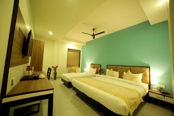 Room 7 of 40