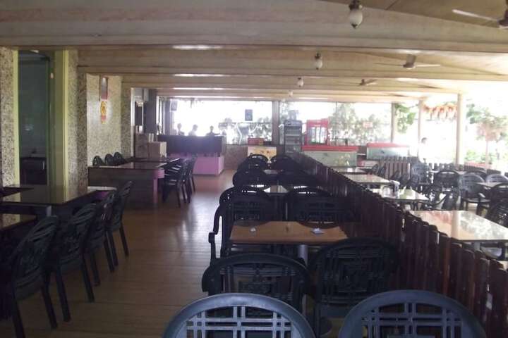 Dining 2 of 4
