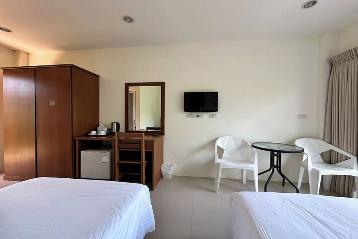 Room 14 of 26