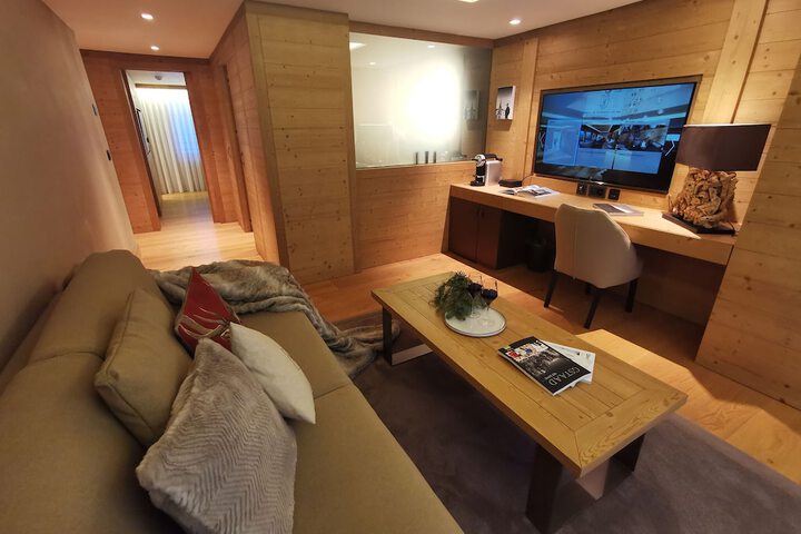 Room 45 of 110