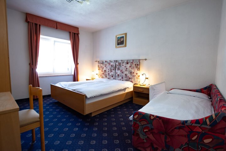 Room 8 of 40