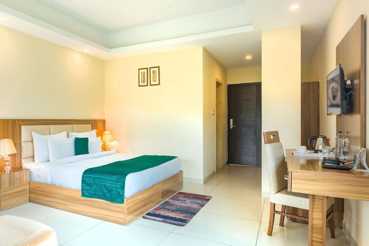 Room 10 of 92