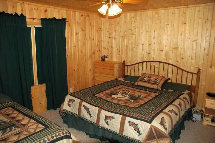 Room 7 of 16