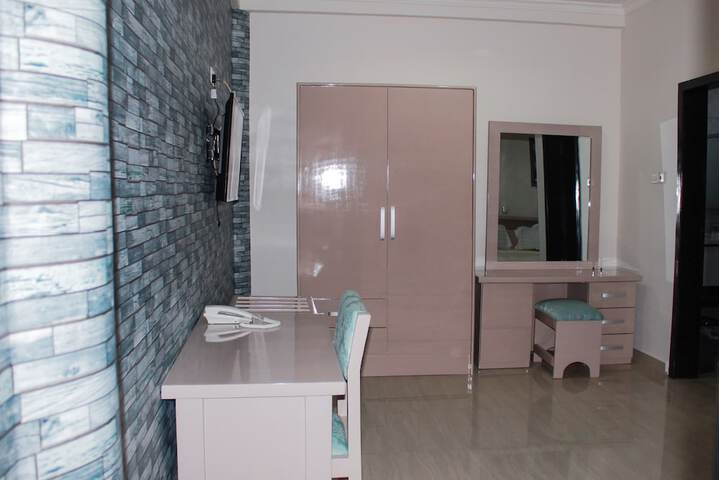Room 20 of 138