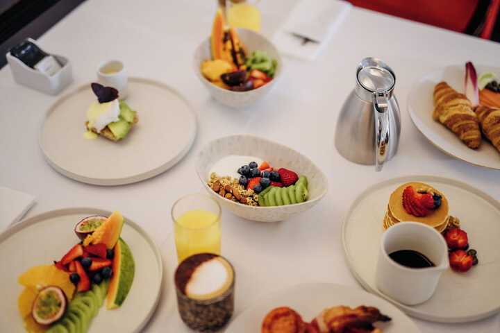 Dining 58 of 77