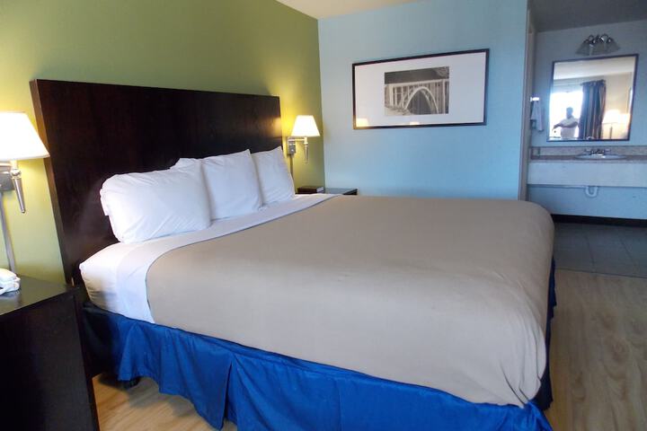 2 Double Beds