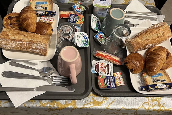 Breakfast/Coffee Service 23 of 29