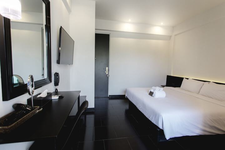Room 37 of 74
