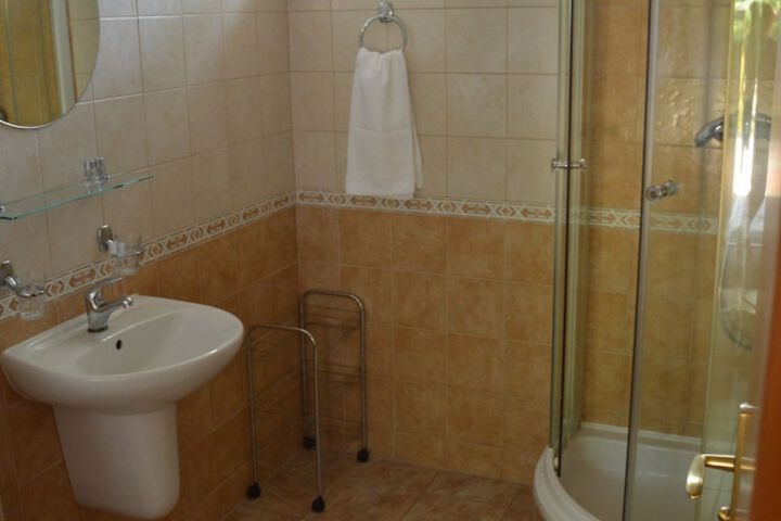 Room 20 of 36
