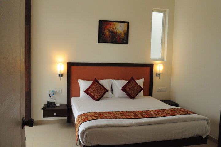 Room 4 of 39