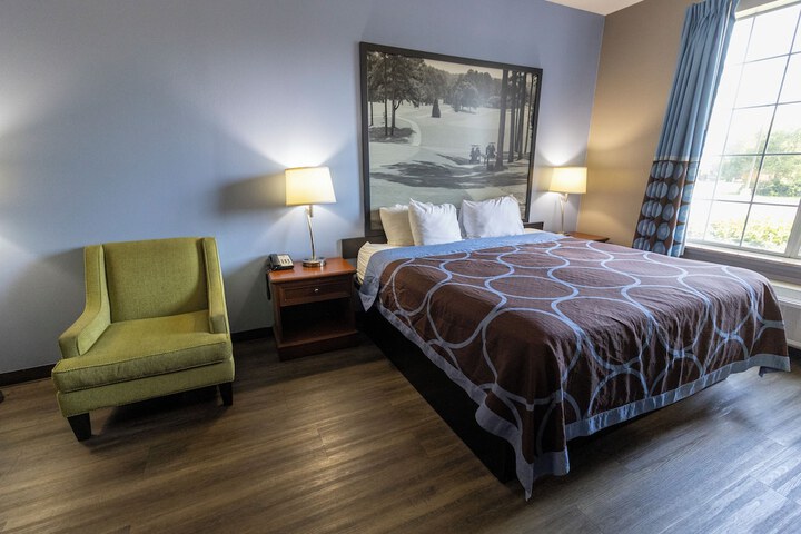 1 King Bed (7 of 33)