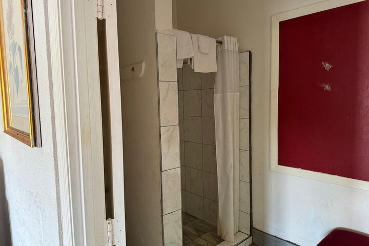 City Double Room (8 of 17)