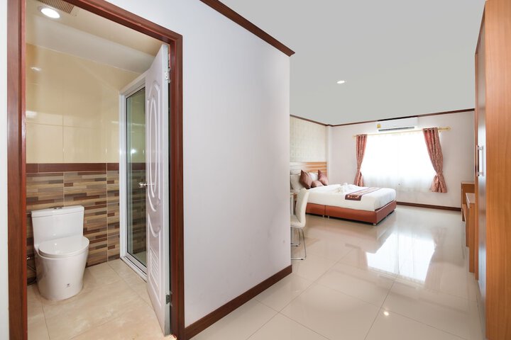 Room 7 of 25