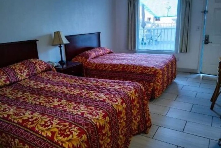 2 Double Beds (4 of 20)