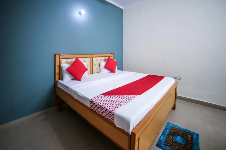 Room 2 of 9