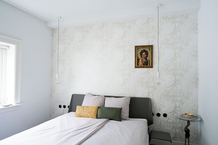 Room 32 of 50